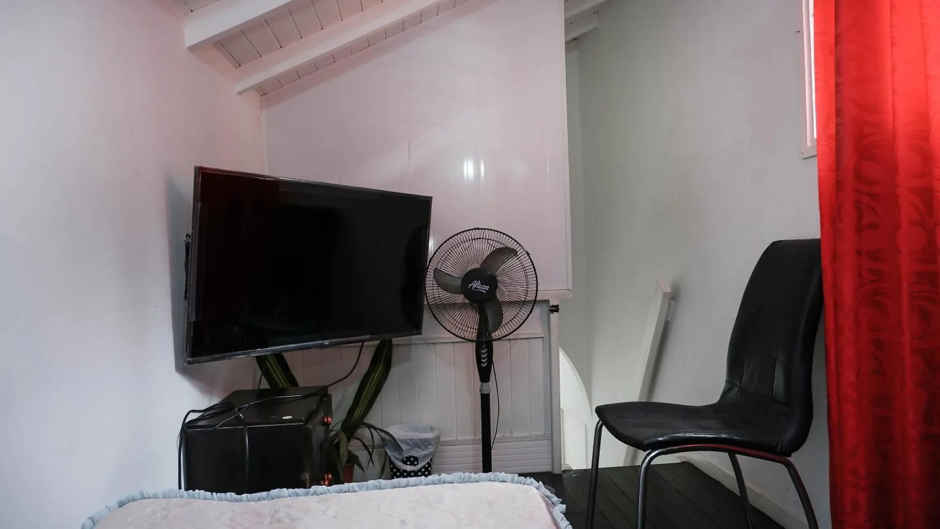 Homestay Casa La Palma Habitacion Altillo Medellin
